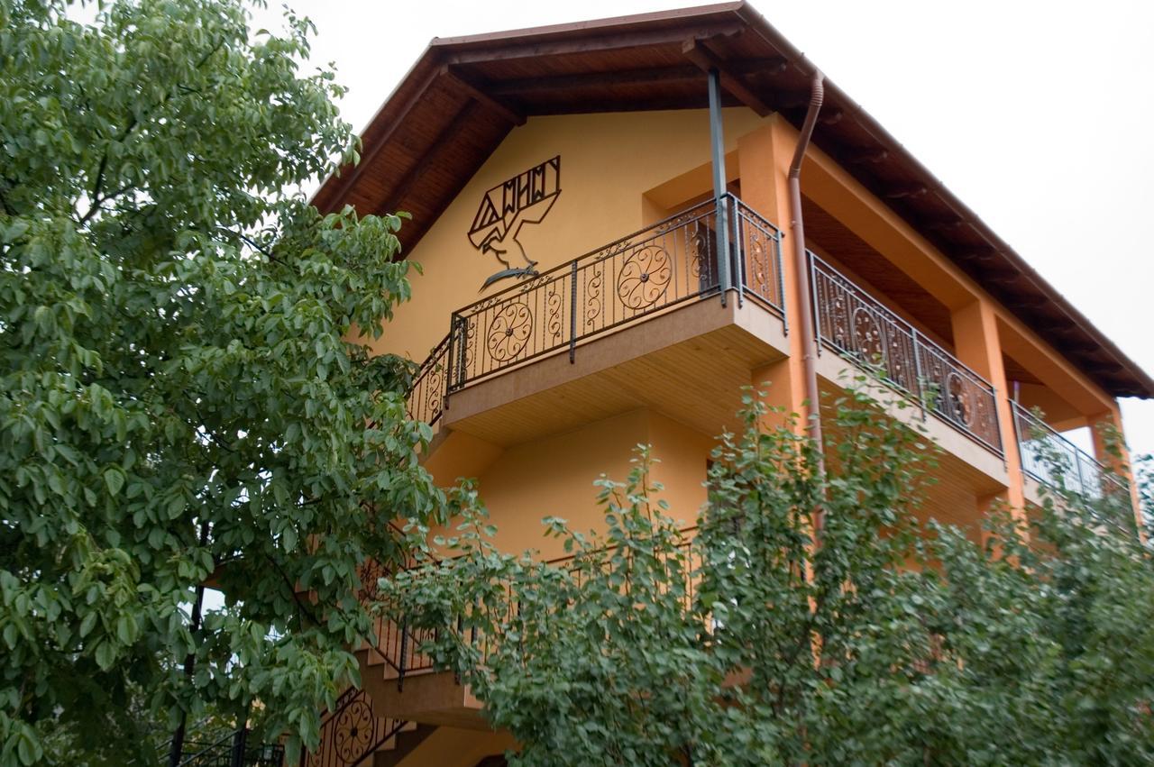 Hotel Turul Beregovo Exterior foto